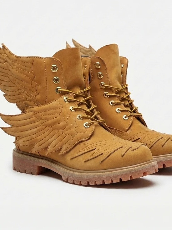 Bravest Studios WING BOOTS Brand New with Box main image 6